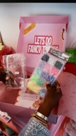 ⁦iPhone bedazzling box 🪄⁩ - الصورة ⁦2⁩